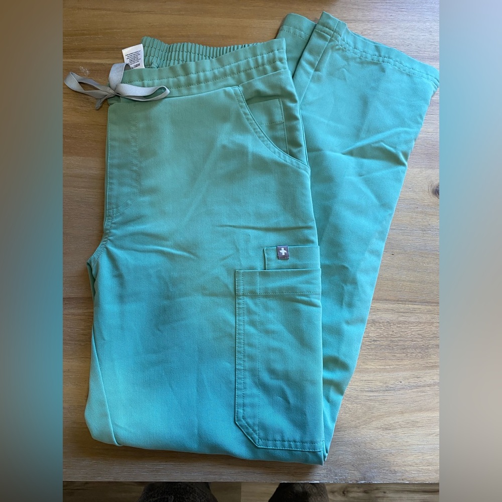 Figs - Jade Yolas Size Small